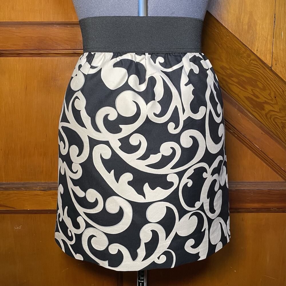 Loft - Cotton & Silk Black/White Pencil Skirt - Size 0 - Excellent condition